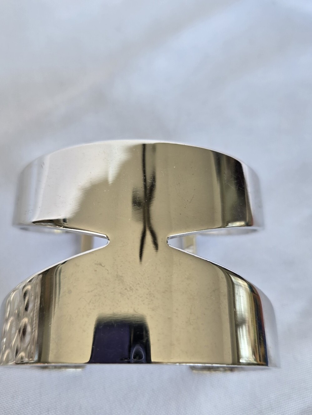 Set of 2 Silver Tone Statement Cuff Bracelets –Rhinestone Openwork & Modern Wide - Picture 8 of 13